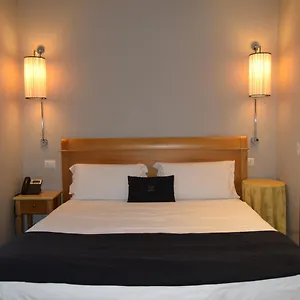 hotel-residenza-dei-quiriti-rome.it-romehotels.com/