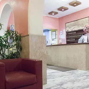 vittoria-genoa-hotel.hotelitalianriviera.com/